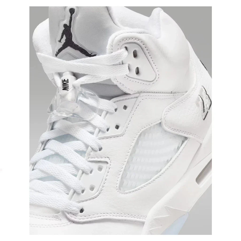 5 Retro White Metallic 2026