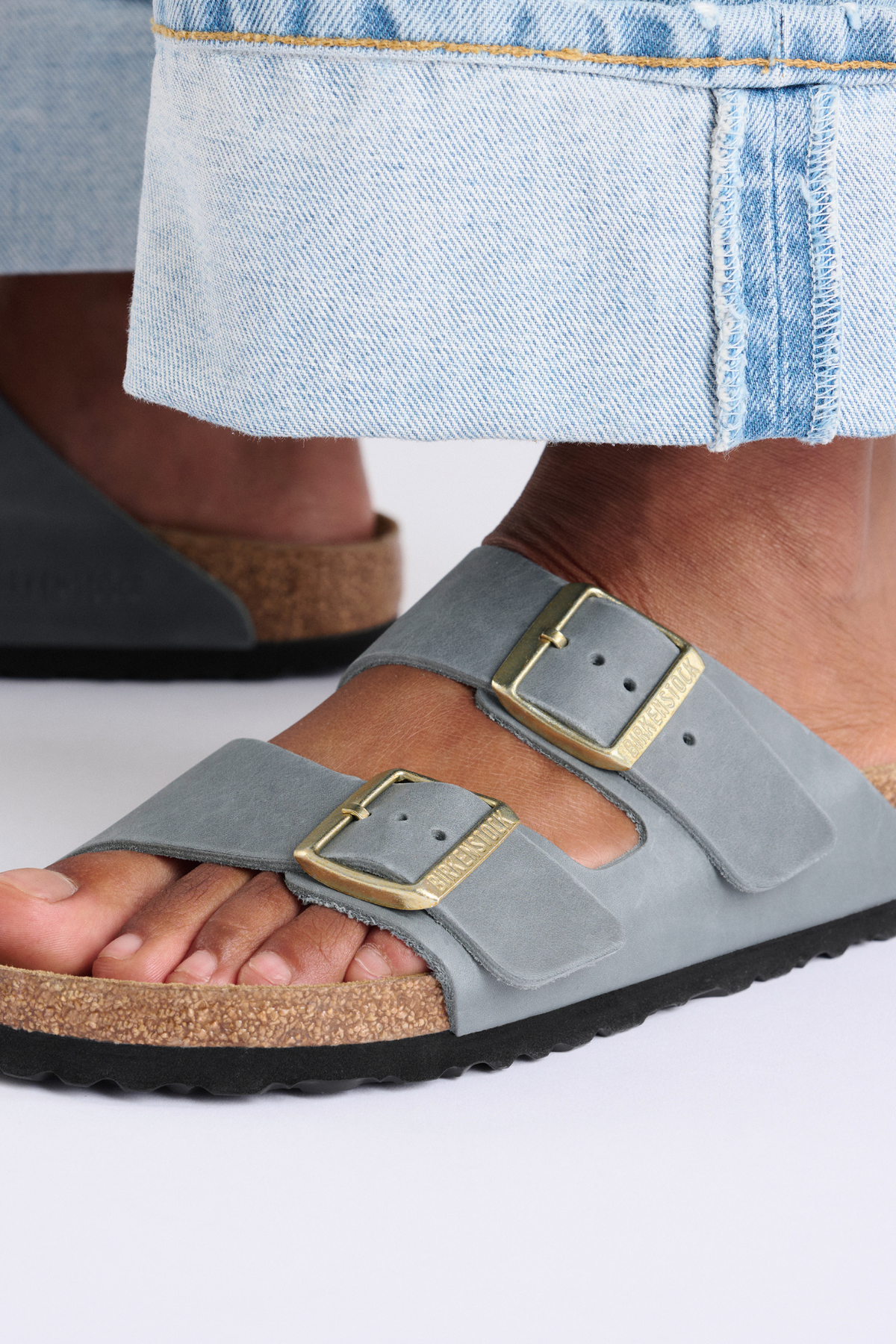 Arizona Basalt Grey Oiled Leather Narrow