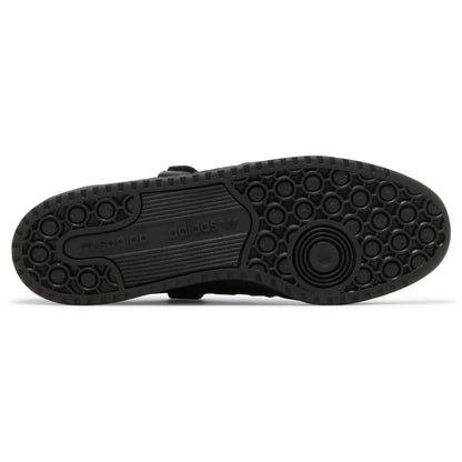 Forum Low Triple Black
