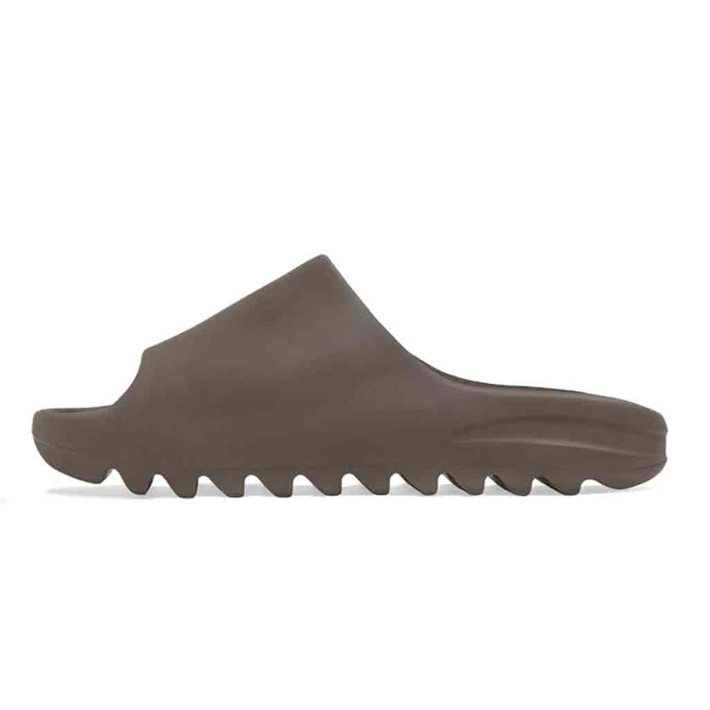 x Yeezy Slides Soot