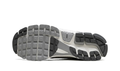 Zoom Vomero 5 Metallic Silver