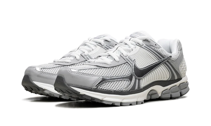 Zoom Vomero 5 Metallic Silver