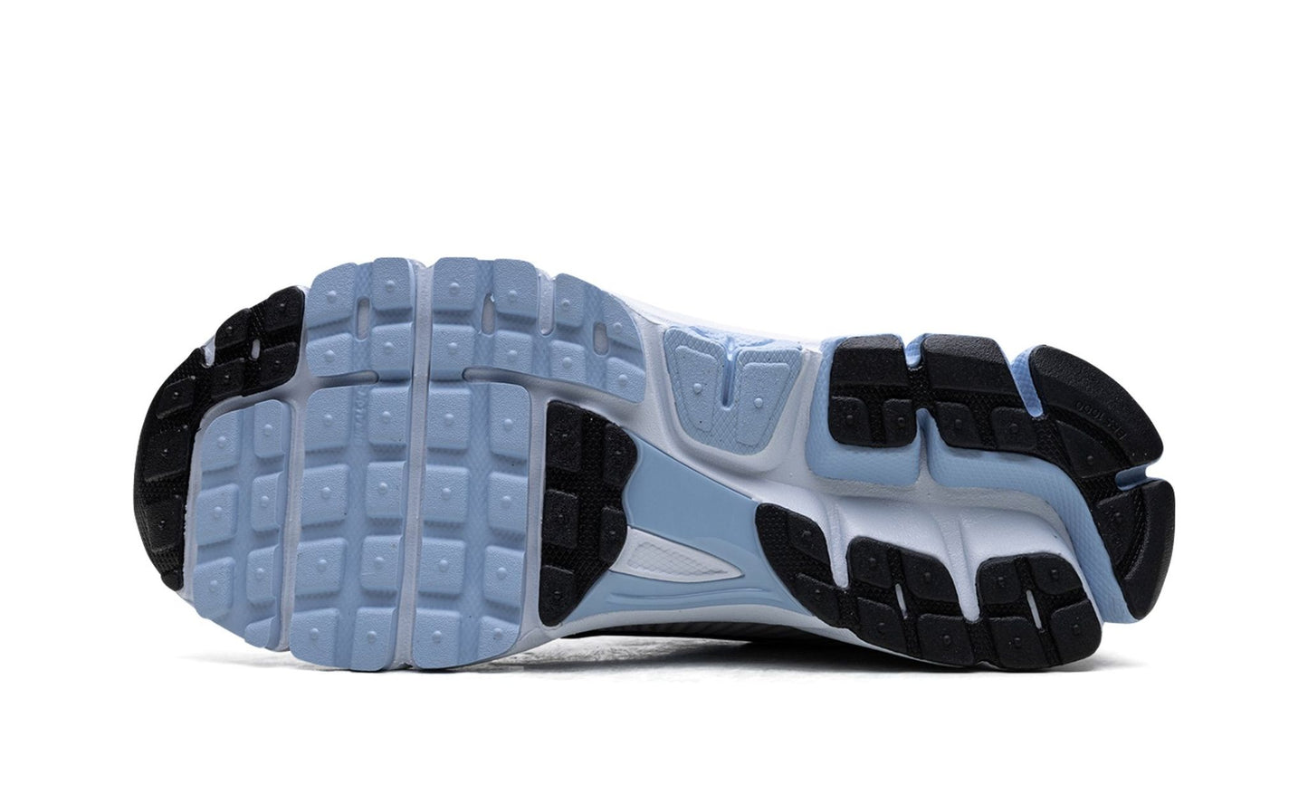 Zoom Vomero 5 Metallic Silver Blue Tint