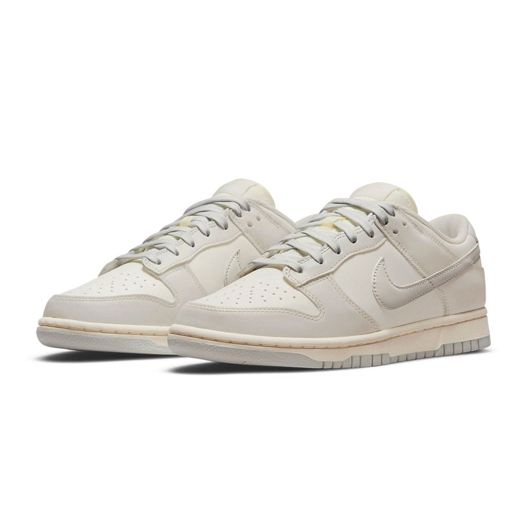 Nike Dunk Low Sail Light Bone W