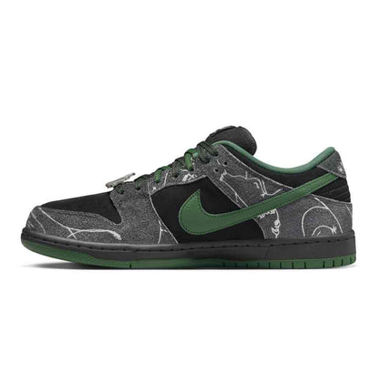 Nike SB Dunk Low There Skateboards