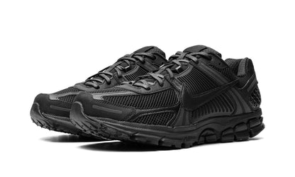 Zoom Vomero 5 Triple Black