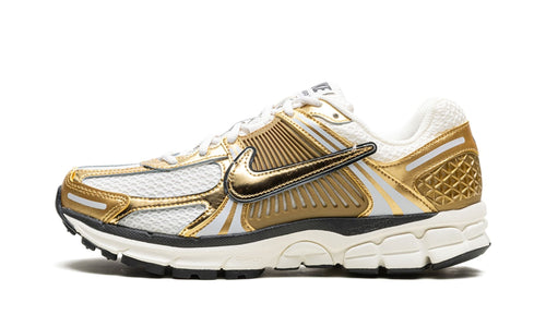 Zoom Vomero 5 Metallic Gold