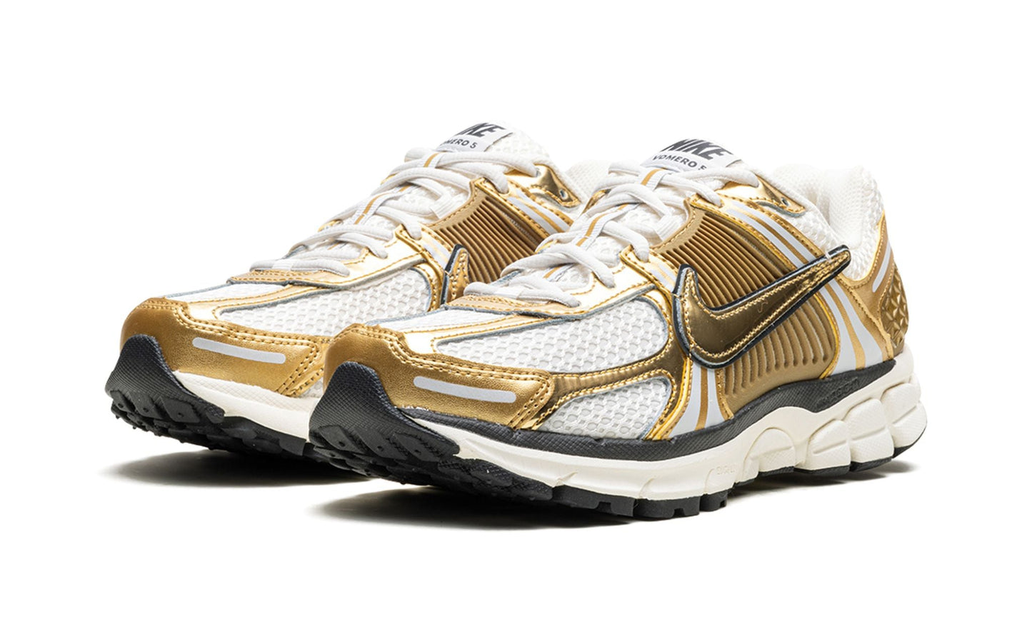 Zoom Vomero 5 Metallic Gold