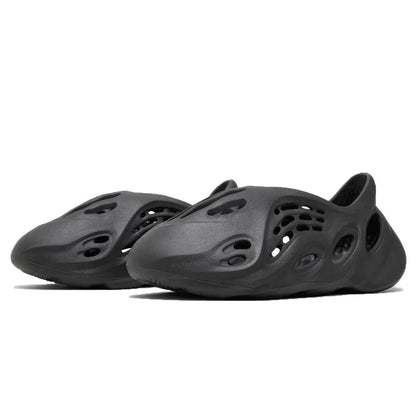 Yeezy Foam RNR Onyx (2022/2024)